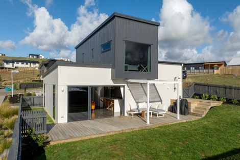 Photo of property in 2 Taeore Lane, Raglan, 3225