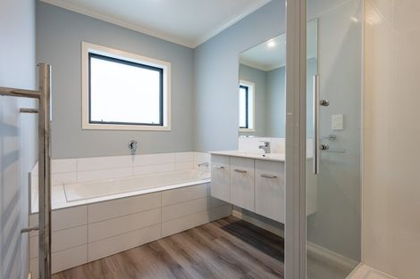 Photo of property in 40 Melksham Drive, Churton Park, Wellington, 6037