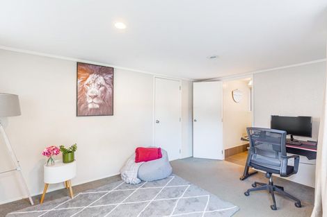 Photo of property in 18 Alidade Place, Massey, Auckland, 0614