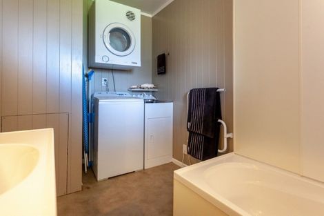 Photo of property in 127 Mckellar Place, Whangamata, 3620