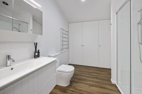 Photo of property in 251a Courtenay Street, Strandon, New Plymouth, 4312