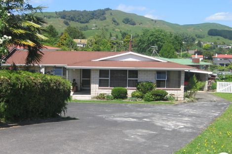 Photo of property in 28 Awakino Road, Te Kuiti, 3910