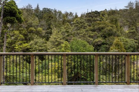 Photo of property in 33 Homewood Place, Chatswood, Auckland, 0626