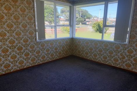 Photo of property in 525 Massey Road, Mangere, Auckland, 2022