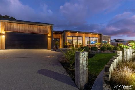 Photo of property in 8 Fenwick Crescent, Wallaceville, Upper Hutt, 5018