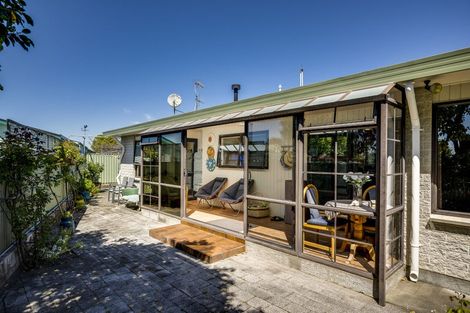 Photo of property in 6a Chester Street, Taradale, Napier, 4112