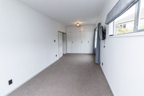 Photo of property in 30 Collins Avenue, Tawa, Wellington, 5028