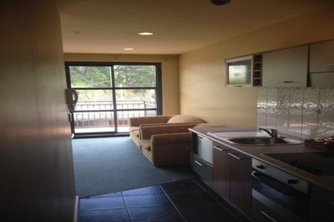 Photo of property in Atrium Towers, 5r/154 The Terrace, Wellington Central, Wellington, 6011