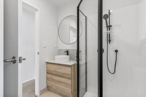 Photo of property in 2/58 Botany Road, Botany Downs, Auckland, 2010