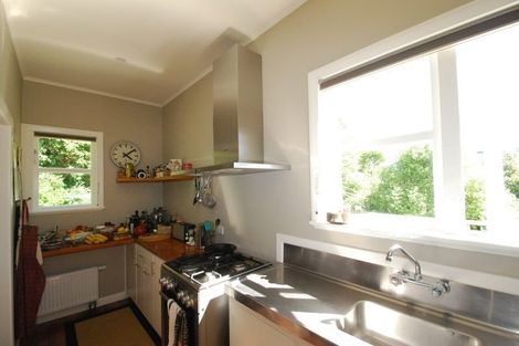 Photo of property in 107 Sunshine Avenue, Karori, Wellington, 6012