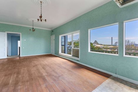 Photo of property in 11 South Road, Moturoa, New Plymouth, 4310