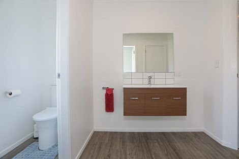 Photo of property in 28 Oldfield Lane, Marton, 4710