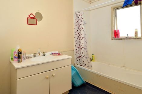 Photo of property in 1/136 Shifnal Drive, Randwick Park, Auckland, 2105