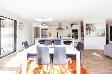 Photo of property in 3 Pierce Street, Marshland, Christchurch, 8083