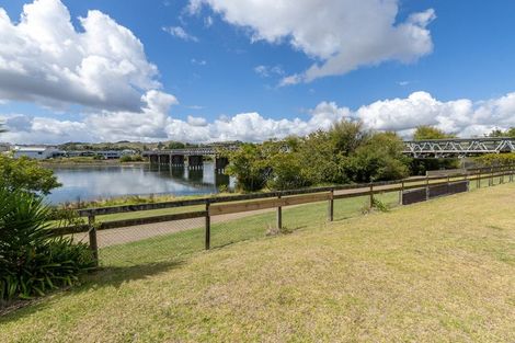 Photo of property in 15 George Clay Place, Huntly, 3700