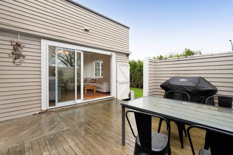 Photo of property in 1/6 Cornwall Street, Brooklands, New Plymouth, 4310