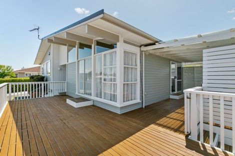 Photo of property in 3 Grimshaw Place, Henderson, Auckland, 0612