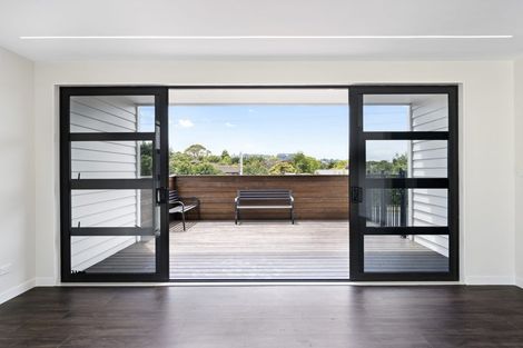 Photo of property in 67f Stratford Road, Manurewa, Auckland, 2105