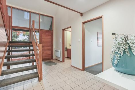 Photo of property in 5 Abbotts Place, Avonhead, Christchurch, 8042