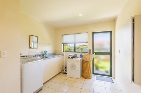 Photo of property in 4 Church Lane, Waipukurau, 4200