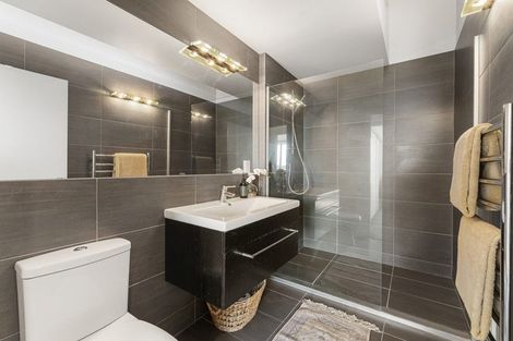 Photo of property in 7/144 Third Avenue, Tauranga, 3110