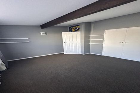 Photo of property in 6 Westmere Place, Takaro, Palmerston North, 4412