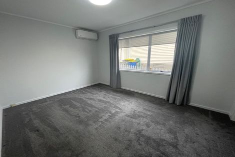 Photo of property in 40 Vodanovich Road, Te Atatu South, Auckland, 0610