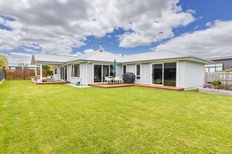 Photo of property in 16 Dee Street, Otane, 4202