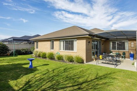 Photo of property in 18 Sincock Place, Kaiapoi, 7630