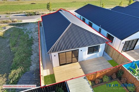 Photo of property in 43 Tributary Parade, Karaka, 2113