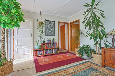 Photo of property in 52 Upham Street, Havelock North, 4130