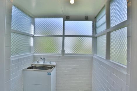 Photo of property in 2/156 Hinemoa Street, Birkenhead, Auckland, 0626