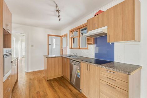 Photo of property in 5 Iwiroa Terrace, Durie Hill, Whanganui, 4500