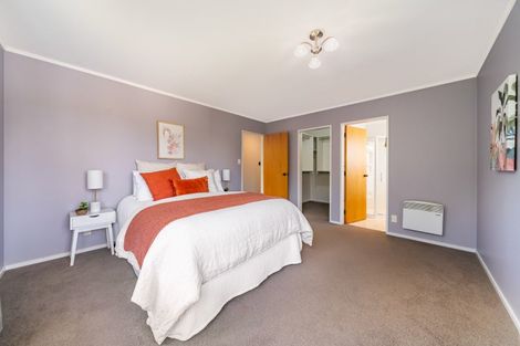Photo of property in 14 Cullen Place, Tawa, Wellington, 5028