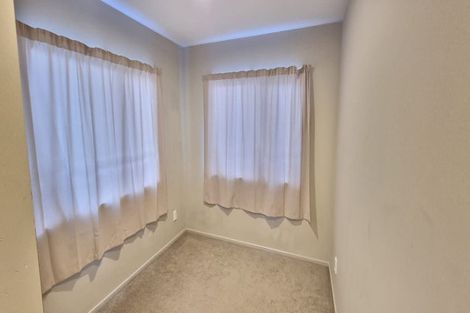 Photo of property in 22 Tamariki Avenue, Kelston, Auckland, 0602