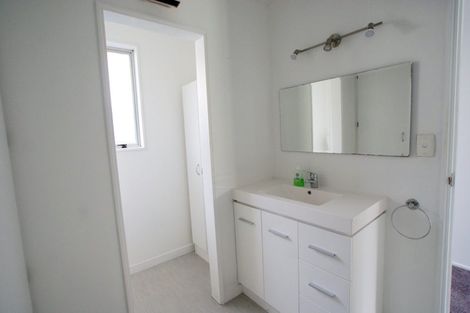 Photo of property in 2a Nikau Drive, Redwoodtown, Blenheim, 7201