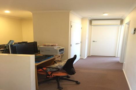 Photo of property in 6 Pyramid Place, Glen Eden, Auckland, 0602