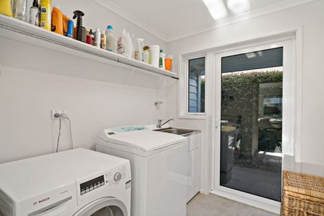 Photo of property in 11 Walnut Road, Riverhead, 0820