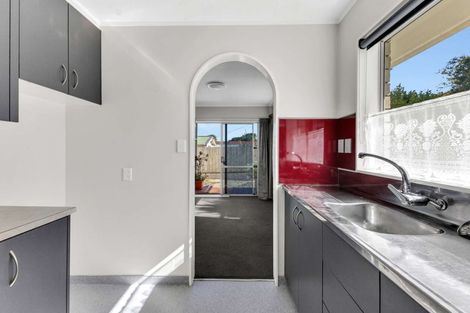 Photo of property in 44 Ballance Street, Lower Vogeltown, New Plymouth, 4310