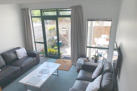 Photo of property in 231u8 Marine Parade, Seatoun, Wellington, 6022