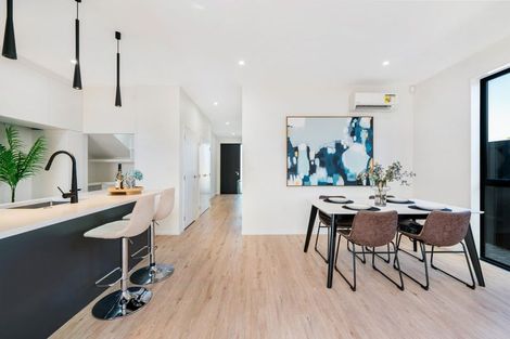 Photo of property in 7/90 Picasso Drive, West Harbour, Auckland, 0618