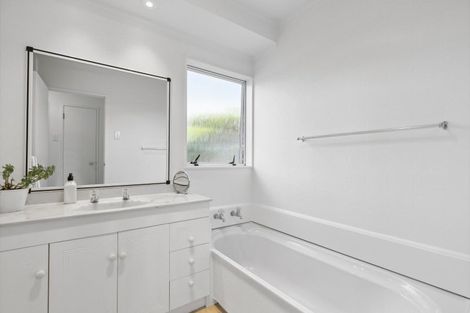 Photo of property in 94 Montgomery Avenue, Karori, Wellington, 6012