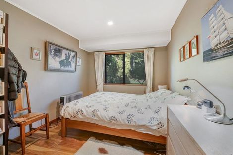 Photo of property in 59 Unsworth Drive, Unsworth Heights, Auckland, 0632