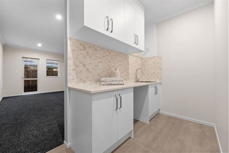 Photo of property in 17 Hughs Way, Flat Bush, Auckland, 2019