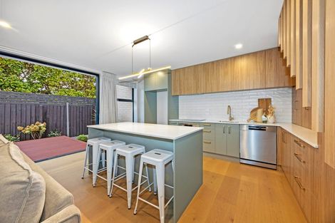 Photo of property in 1/100 Innes Road, St Albans, Christchurch, 8052