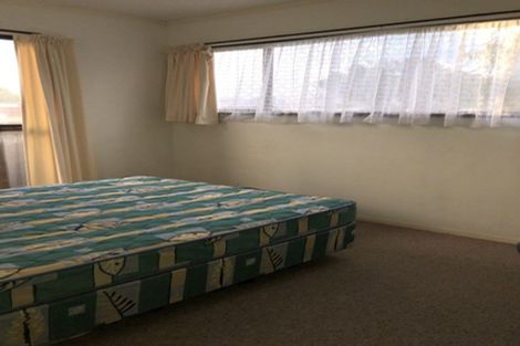Photo of property in 136 Gloaming Hill, Titahi Bay, Porirua, 5022