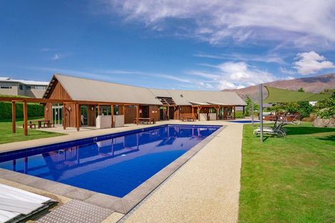 Photo of property in 49 Forest Heights, Wanaka, 9305