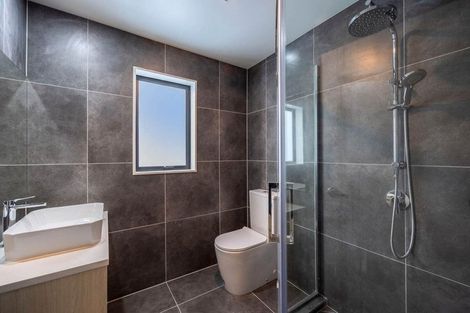 Photo of property in 49a Golf Road, New Lynn, Auckland, 0600