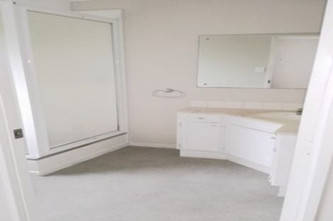 Photo of property in 33 Olena Avenue, Sunnyhills, Auckland, 2010