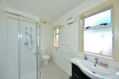 Photo of property in 104 Yaldhurst Road, Sockburn, Christchurch, 8042